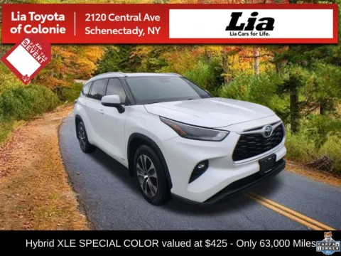 White 2022 Toyota Highlander Hybrid XLE for sale in Schenectady, NY