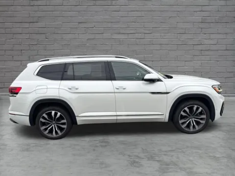 Photos of 2022 Volkswagen Atlas 3.6L V6 SEL Premium R-Line for sale in Northampton, MA at Lia Toyota of Northampton