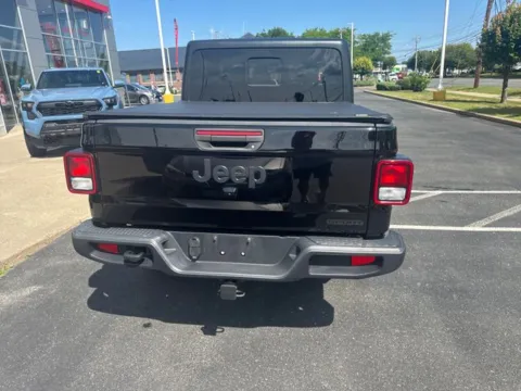More photos of 2020 Jeep Gladiator Sport at Lia Toyota of Northampton, MA
