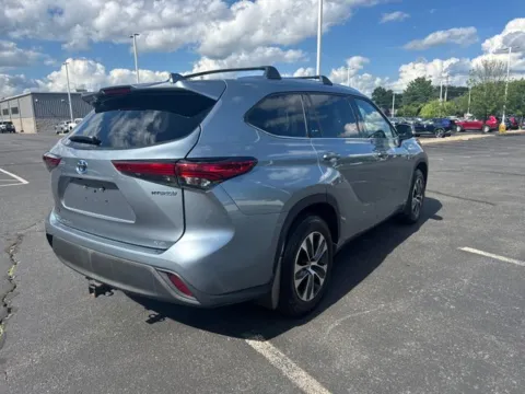 Another view of 2021 Toyota Highlander Hybrid XLE for sale in Northampton, MA at Lia Toyota of Northampton