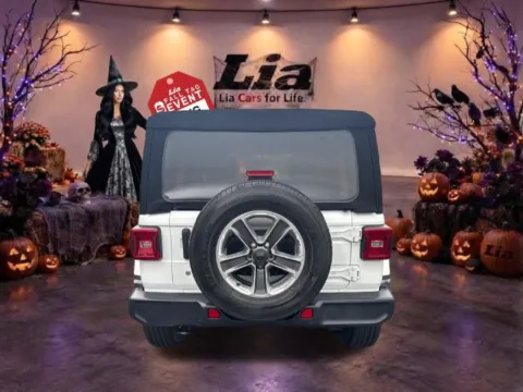 More photos of 2018 Jeep Wrangler Unlimited Sahara at Lia Toyota of Northampton, MA