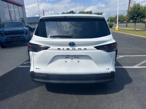 More photos of 2025 Toyota Sienna LE at Lia Toyota of Northampton, MA