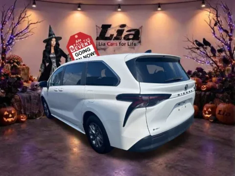 More photos of 2025 Toyota Sienna LE at Lia Toyota of Northampton, MA
