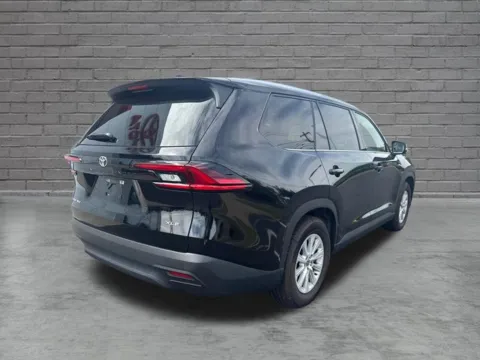 Another view of 2025 Toyota Grand Highlander Hybrid XLE for sale in Northampton, MA at Lia Toyota of Northampton