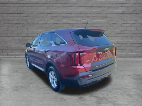 More photos of 2022 Kia Sorento LX at Lia Toyota of Northampton, MA