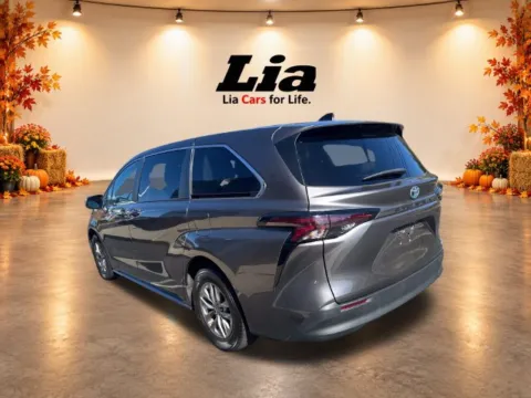 More photos of 2023 Toyota Sienna LE at Lia Toyota of Northampton, MA