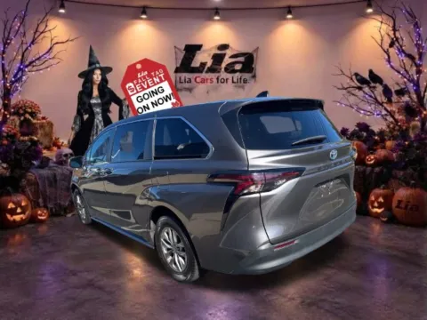 More photos of 2023 Toyota Sienna LE at Lia Toyota of Northampton, MA