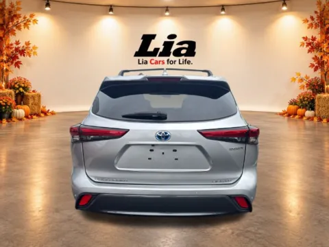 More photos of 2023 Toyota Highlander Hybrid Limited at Lia Toyota of Northampton, MA