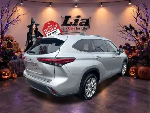 Another view of 2023 Toyota Highlander Hybrid Limited for sale in Northampton, MA at Lia Toyota of Northampton