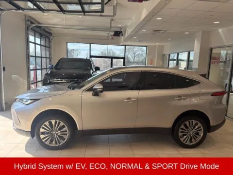Photos of 2024 Toyota Venza Limited for sale in Blauvelt, NY at Lia Toyota of Rockland