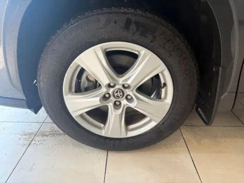 Photos of 2025 Toyota Highlander LE for sale in Blauvelt, NY at Lia Toyota of Rockland