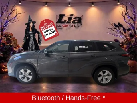 More photos of 2025 Toyota Highlander LE at Lia Toyota of Rockland, NY