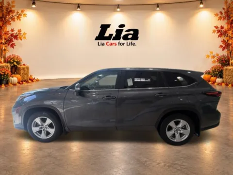 More photos of 2025 Toyota Highlander LE at Lia Toyota of Rockland, NY