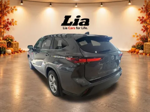 More photos of 2025 Toyota Highlander LE at Lia Toyota of Rockland, NY