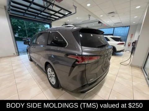 More photos of 2024 Toyota Sienna Platinum at Lia Toyota of Rockland, NY