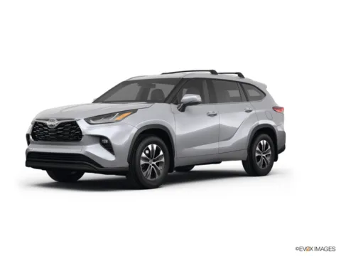 Silver 2023 Toyota Highlander XLE for sale in Blauvelt, NY