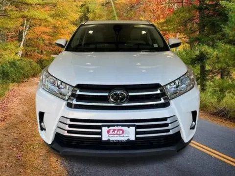 Photos of 2018 Toyota Highlander XLE for sale in Blauvelt, NY at Lia Toyota of Rockland