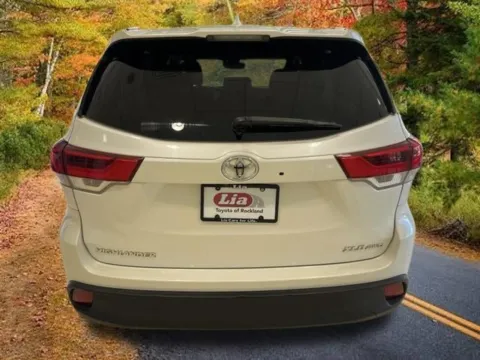 More photos of 2018 Toyota Highlander XLE at Lia Toyota of Rockland, NY