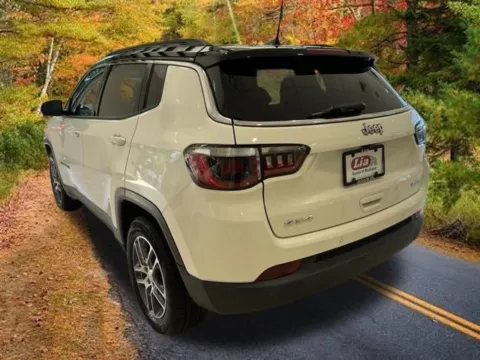 More photos of 2020 Jeep Compass Latitude at Lia Toyota of Rockland, NY