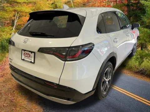 More photos of 2024 Honda HR-V EX-L at Lia Toyota of Rockland, NY