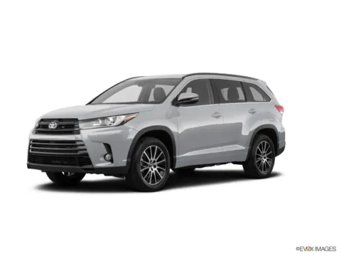 Silver 2019 Toyota Highlander LE for sale in Blauvelt, NY