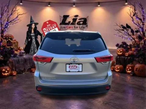 More photos of 2019 Toyota Highlander LE at Lia Toyota of Rockland, NY