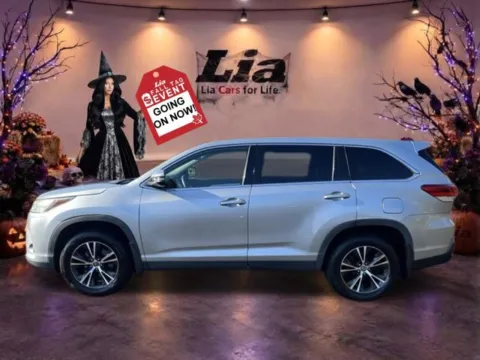 Photos of 2019 Toyota Highlander LE for sale in Blauvelt, NY at Lia Toyota of Rockland