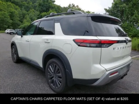More photos of 2023 Nissan Pathfinder SL at Lia Toyota of Wilbraham, MA