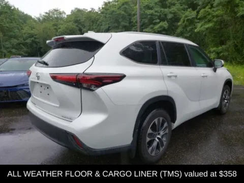 Another view of 2024 Toyota Highlander XLE for sale in Wilbraham, MA at Lia Toyota of Wilbraham