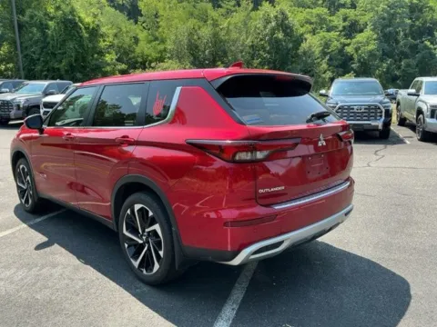 More photos of 2024 Mitsubishi Outlander SE at Lia Toyota of Wilbraham, MA
