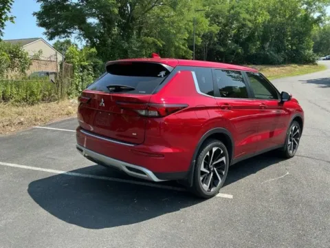 Another view of 2024 Mitsubishi Outlander SE for sale in Wilbraham, MA at Lia Toyota of Wilbraham
