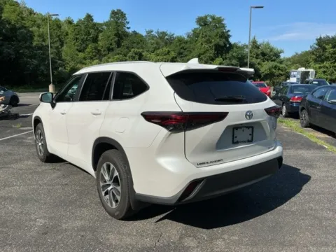 More photos of 2024 Toyota Highlander XLE at Lia Toyota of Wilbraham, MA
