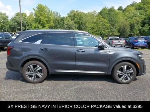 Photos of 2023 Kia Sorento Hybrid SX Prestige for sale in Wilbraham, MA at Lia Toyota of Wilbraham