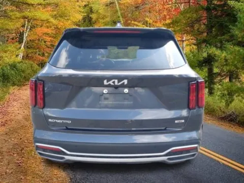 More photos of 2023 Kia Sorento Hybrid SX Prestige at Lia Toyota of Wilbraham, MA