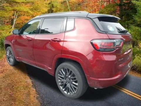 More photos of 2022 Jeep Compass Limited at Lia Toyota of Wilbraham, MA