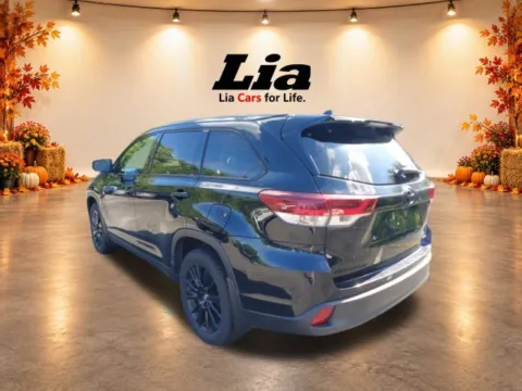 More photos of 2019 Toyota Highlander SE at Lia Toyota of Wilbraham, MA