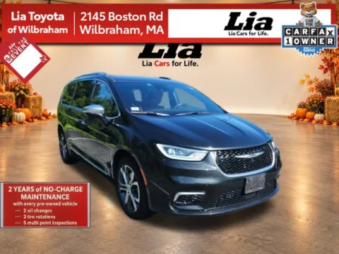 Black 2022 Chrysler Pacifica Pinnacle for sale in Wilbraham, MA