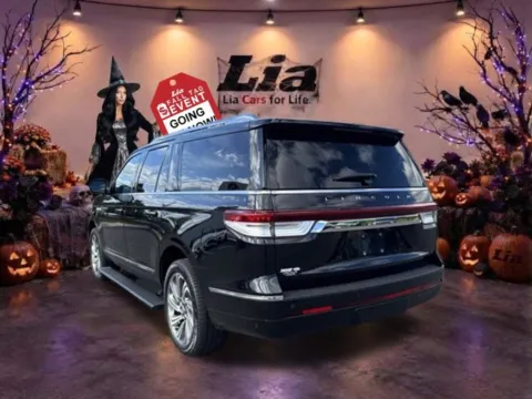 More photos of 2023 Lincoln Navigator L Reserve at Lia Toyota of Wilbraham, MA