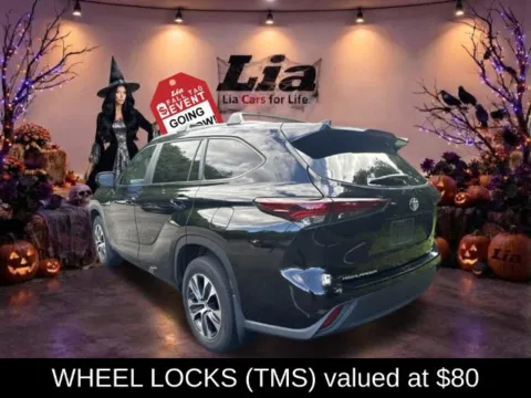 More photos of 2024 Toyota Highlander XLE at Lia Toyota of Wilbraham, MA