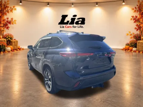 More photos of 2021 Toyota Highlander XLE at Lia Toyota of Wilbraham, MA