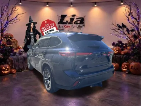 More photos of 2021 Toyota Highlander XLE at Lia Toyota of Wilbraham, MA