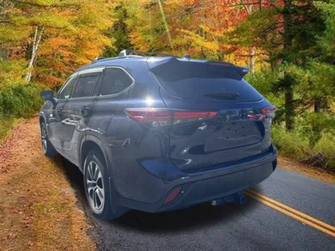 More photos of 2021 Toyota Highlander XLE at Lia Toyota of Wilbraham, MA