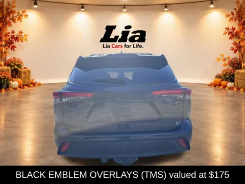 More photos of 2021 Toyota Highlander XLE at Lia Toyota of Wilbraham, MA