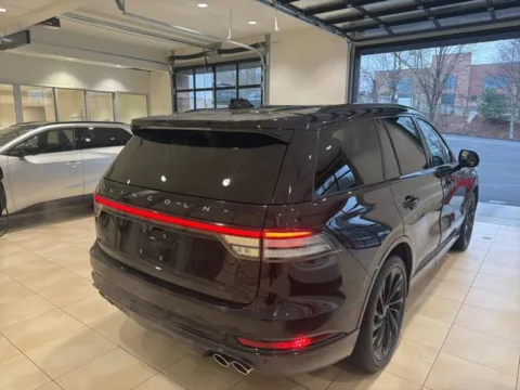 More photos of 2025 Lincoln Aviator Reserve at Lia Toyota of Wilbraham, MA