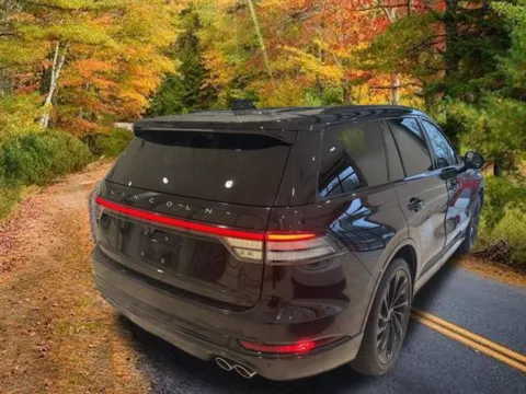 More photos of 2025 Lincoln Aviator Reserve at Lia Toyota of Wilbraham, MA