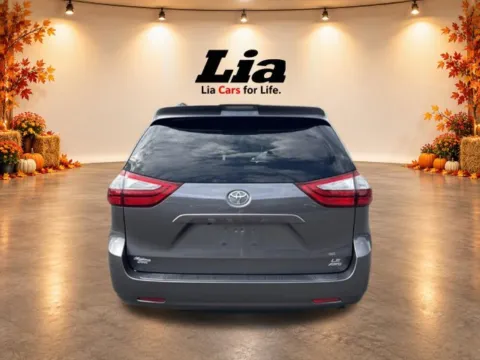More photos of 2019 Toyota Sienna LE at Lia Toyota of Wilbraham, MA