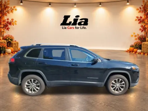 Photos of 2019 Jeep Cherokee Latitude Plus for sale in Wilbraham, MA at Lia Toyota of Wilbraham