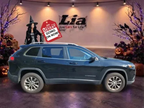 Photos of 2019 Jeep Cherokee Latitude Plus for sale in Wilbraham, MA at Lia Toyota of Wilbraham