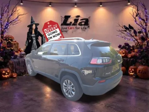 More photos of 2019 Jeep Cherokee Latitude Plus at Lia Toyota of Wilbraham, MA