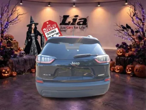 More photos of 2019 Jeep Cherokee Latitude Plus at Lia Toyota of Wilbraham, MA
